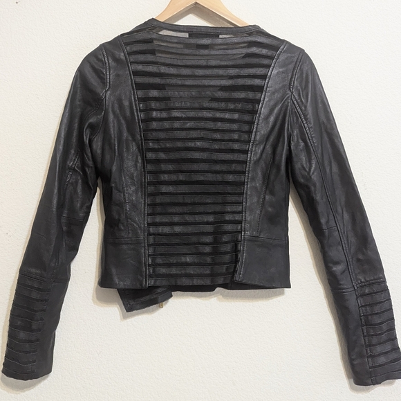 Marciano Leather Jacket, lamb leather, feminine cut, moto style, size XSmall - Picture 6 of 9